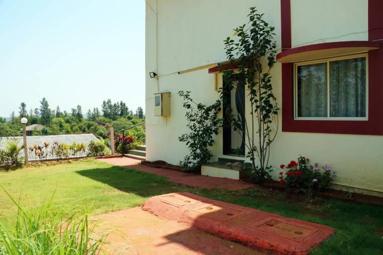 Beautiful villa Overlooking Strawberry Field — photo 5