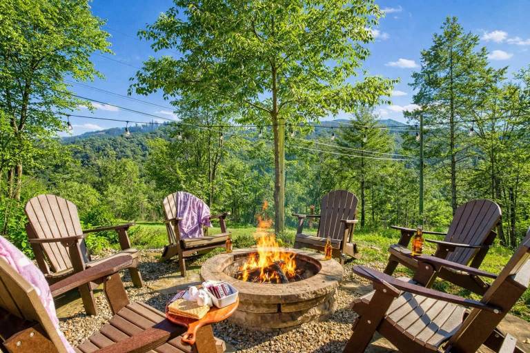 Holiday apartment with barbeque, fast internet & garden | Mountain view — photo 2
