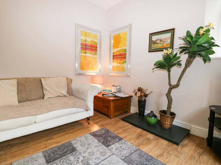 Family-friendly cottage with yard | Pets are welcome — photo 5