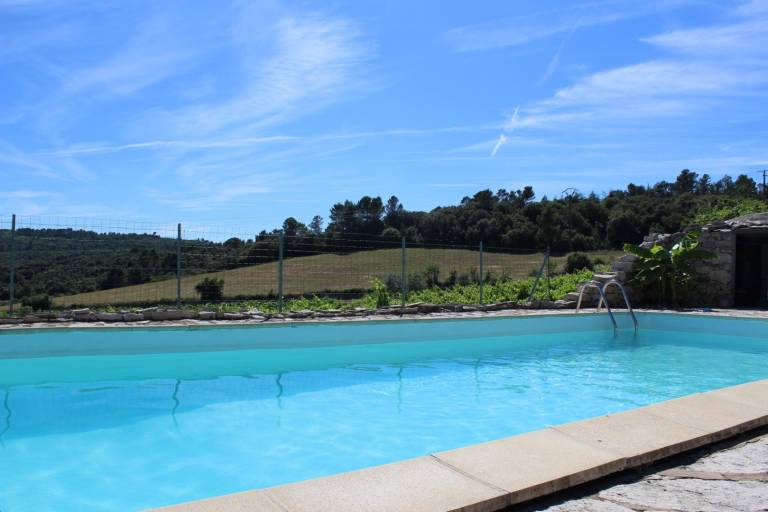 Gite with yard & barbeque — photo 3