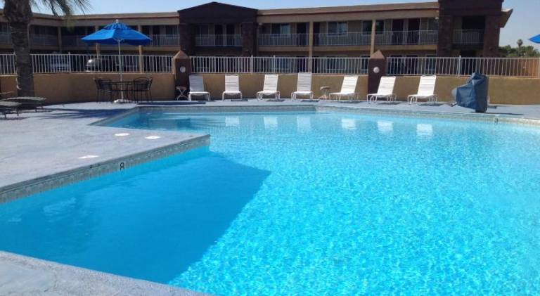 Americas Best Value Inn Hanford — photo 2