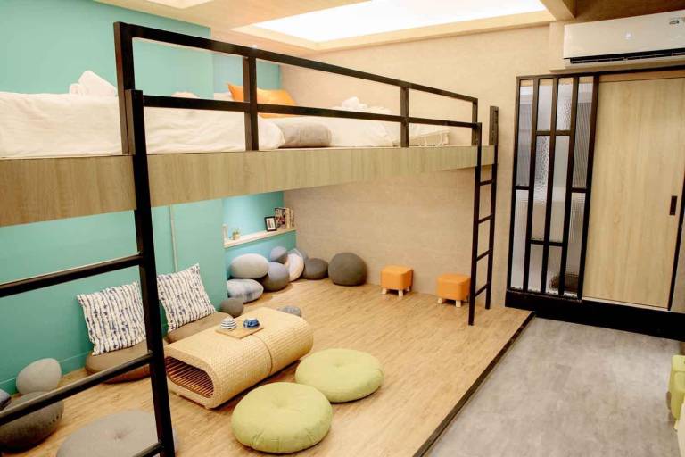 Bird Series Hostel in Tainan