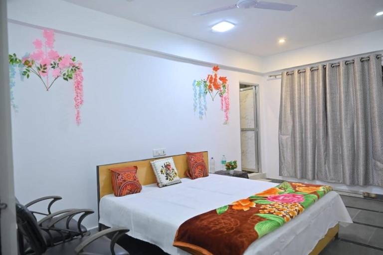 House with 15 rooms for 15 persons — photo 2