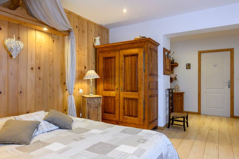 G&auml;stezimmer und Table d&rsquo;h&ocirc;tes &Agrave; L ancienne Boulangerie Bussard