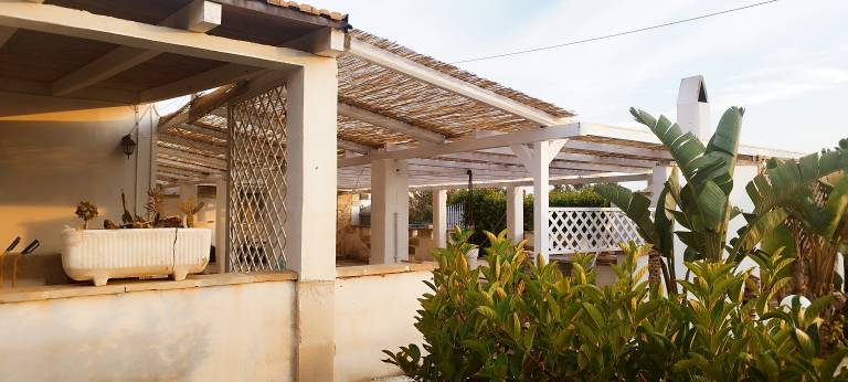 Villa with barbecue, patio & yard | Nature view — photo 4
