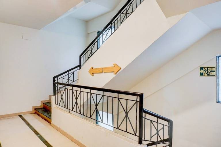 Townhouse Oak Gravity Inn