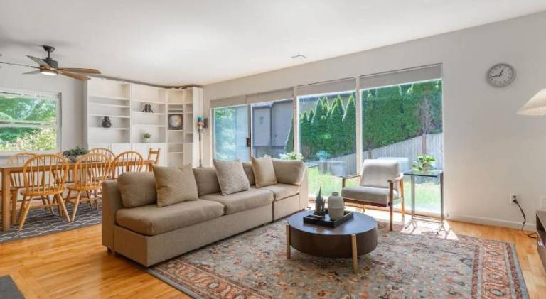 Charming vacation home | Pets are welcome — photo 2