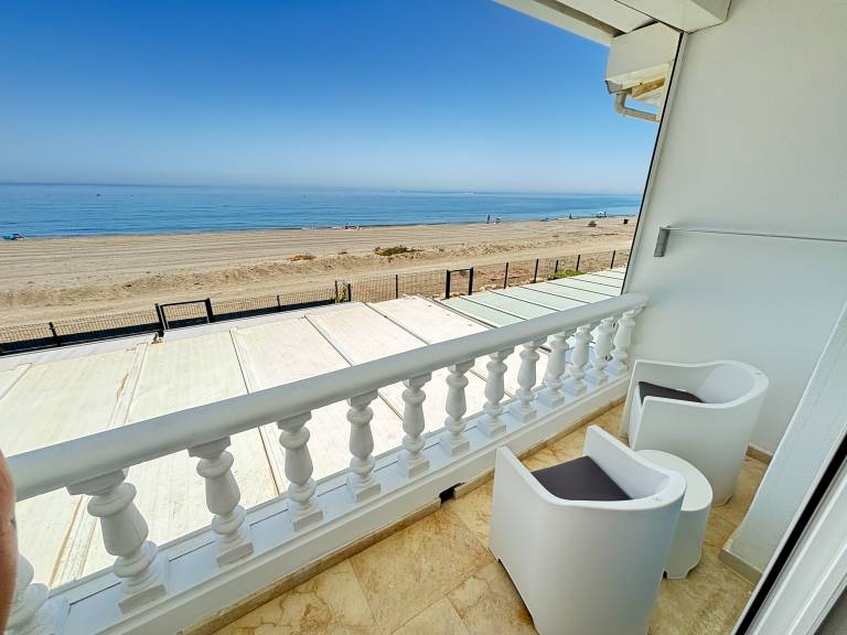 Vacation Home "Beach House El Saladillo" with Sea View, Private Tennis Court & Wi-Fi — photo 2