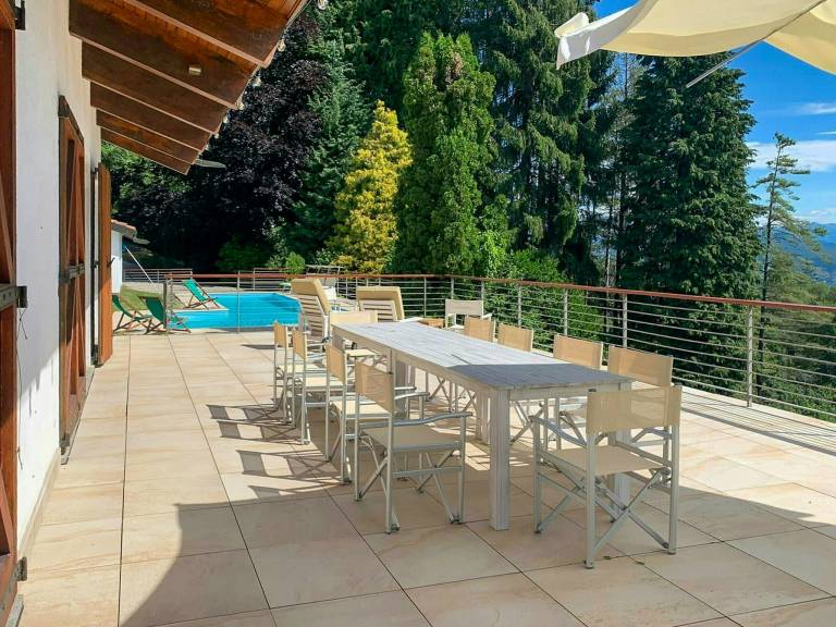 Child-friendly lovely house with garden, private pool & grill | Pets allowed — photo 4