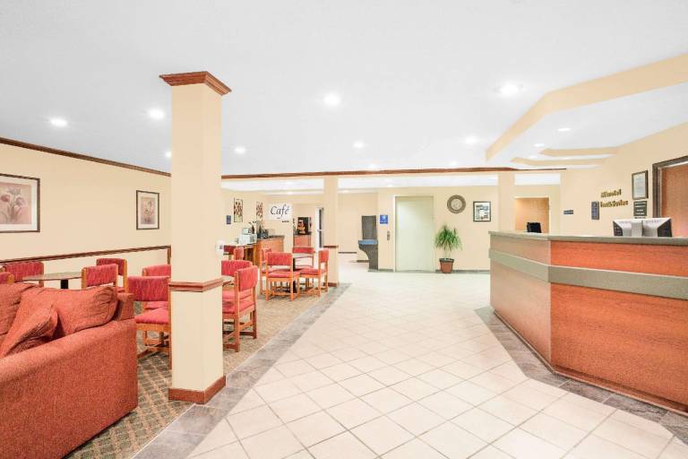 Microtel Inn & Suites by Wyndham Beckley East — photo 4
