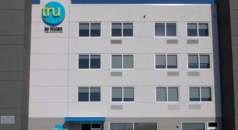 Tru by Hilton Norfolk Airport — photo 5
