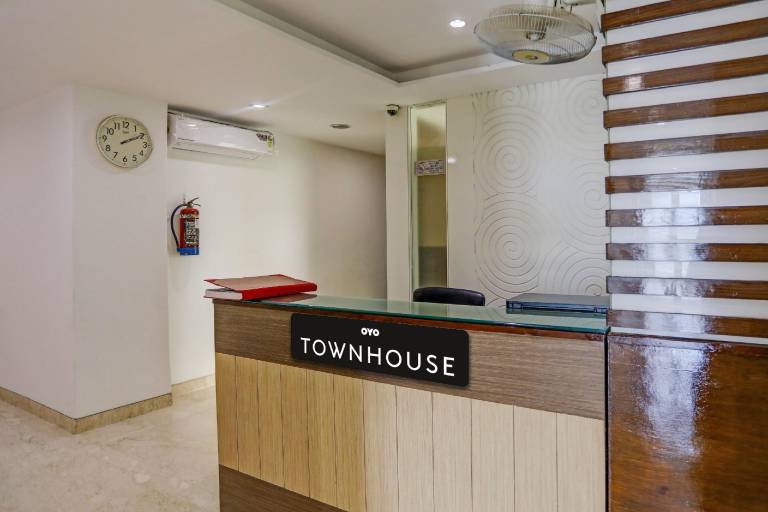 Super Townhouse Relax Suits A Boutique Hotel Vasundhara