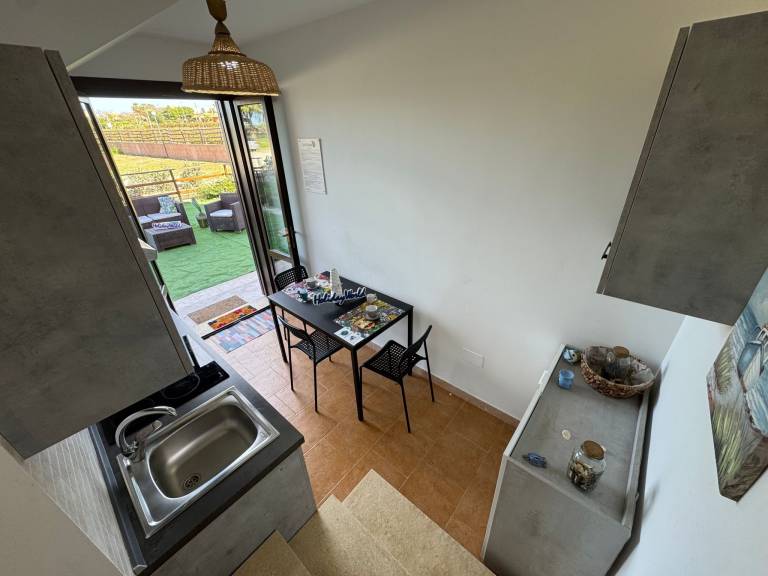 Holiday apartment with barbeque, garden & patio — photo 5