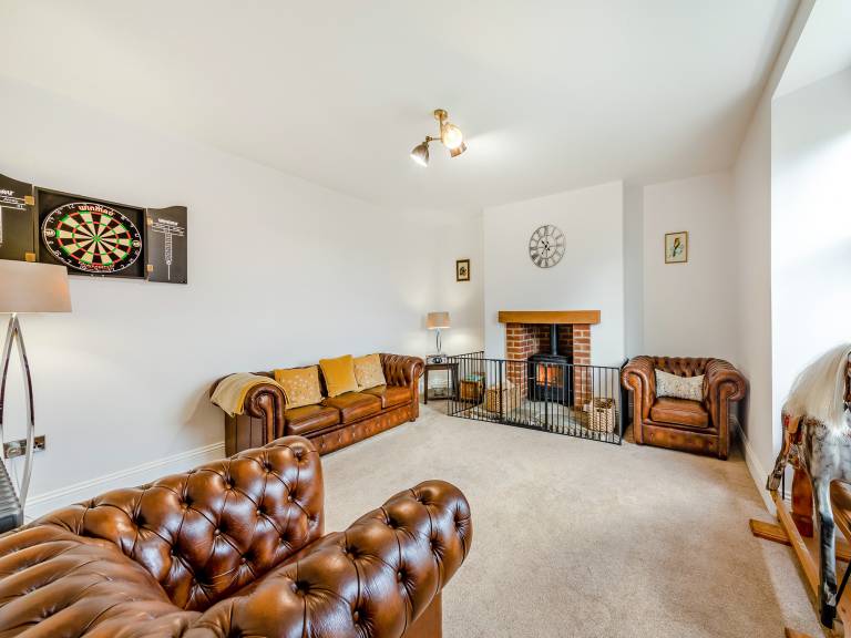 Family-friendly pleasant cottage with jacuzzi, grill & garden | River view | Pets are welcome — photo 4