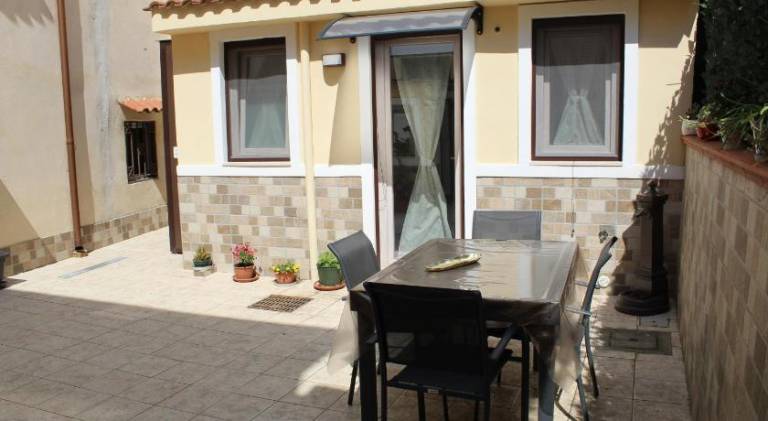 House with 2 rooms for 4 persons in Pompei