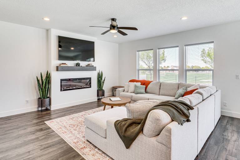 House  Stansbury Park