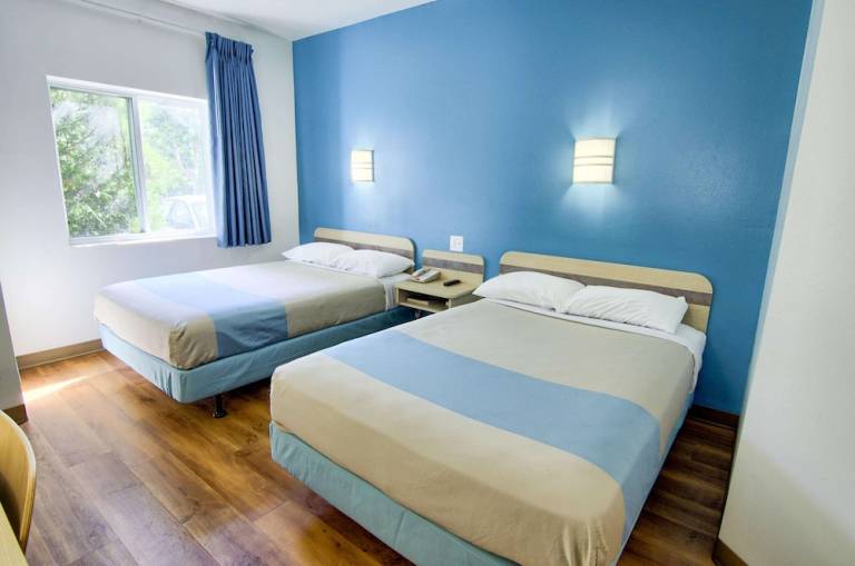 Motel  Stratham
