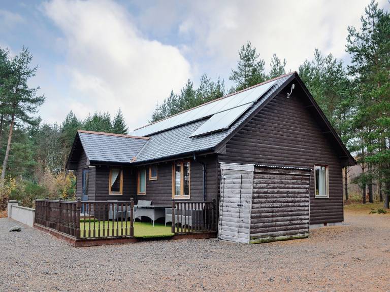 Cottage Strachan