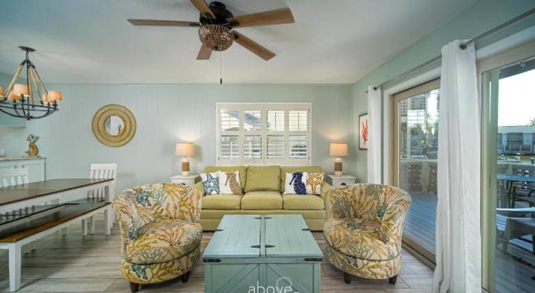 Nice vacation home with pool | Suitable for remote work | Pet-friendly in Rockport, TX