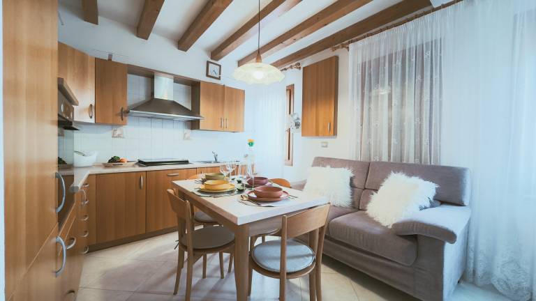 Rental apartment with terrace | City view — photo 2