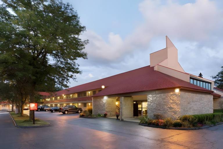 Super 8 by Wyndham Findlay in Findlay, OH