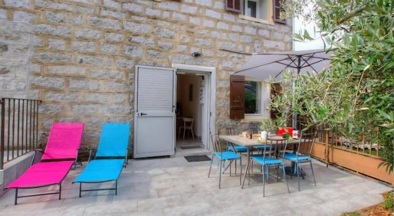 Rental apartment with 2 rooms for 4 persons — photo 4