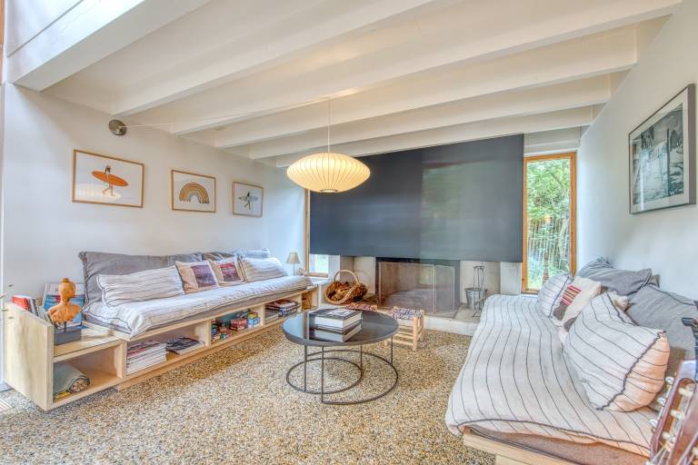 Child-friendly big villa with private pool, yard & patio | Garden view | Perfect for remote work | Pets allowed — photo 4