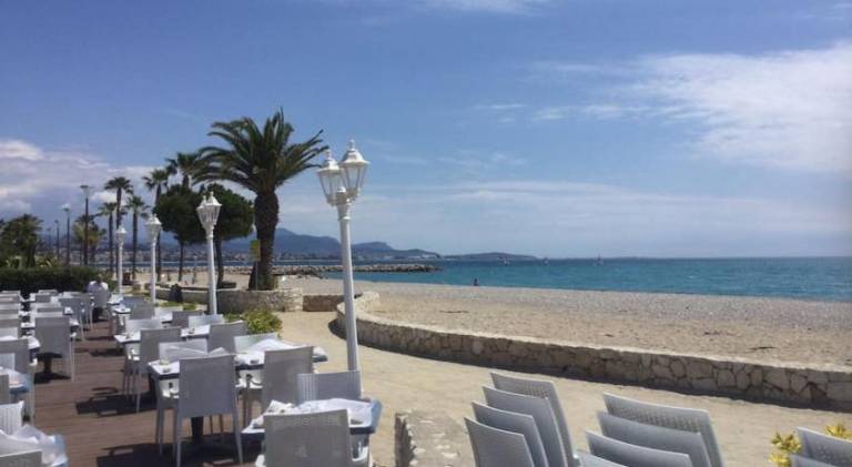 Holiday apartment with garden & patio | Close to the beach | Good for workation | Dogs allowed — photo 3