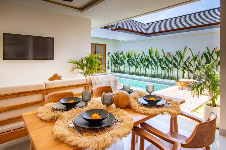 Villa with private pool, yard & grill | Good for workation — photo 3