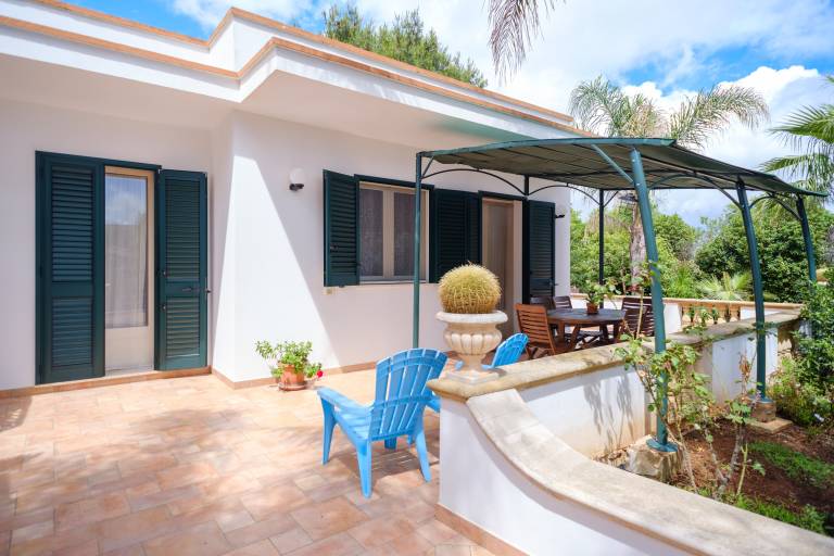 Pet-Friendly Apartment 'Villetta del Salento 2' with Garden & A/C in Alliste