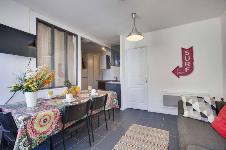 Family-friendly nice apartment | Sea view | Close to the beach | Good for workation | Pets allowed — photo 3