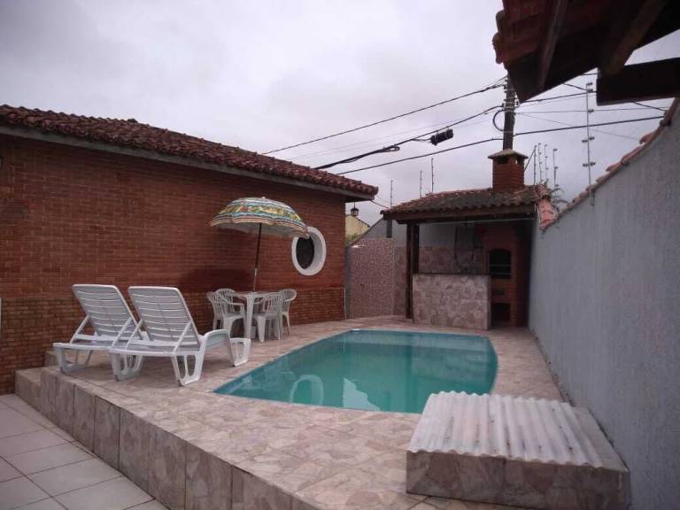 House  Raul Cury