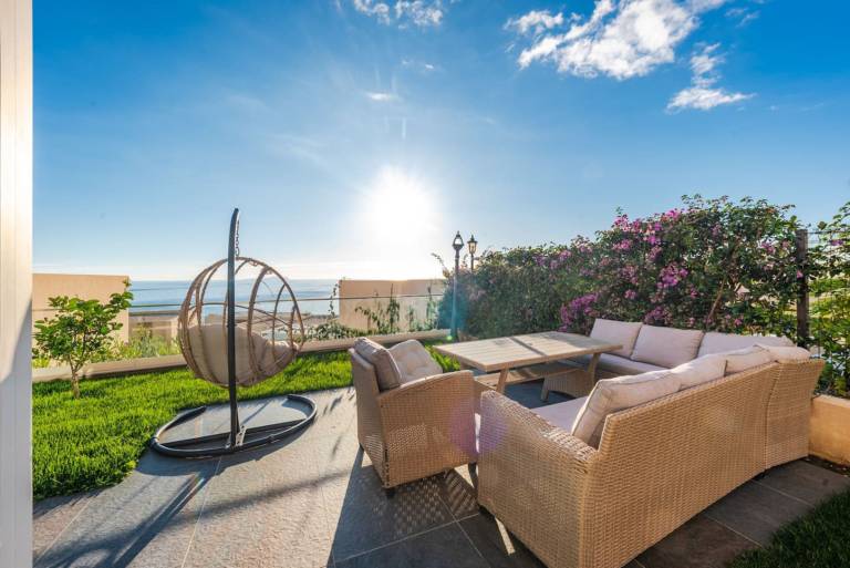 Golden Glow Villa Green Coast