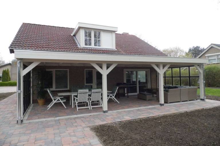 House with patio | Pets are welcome — photo 3
