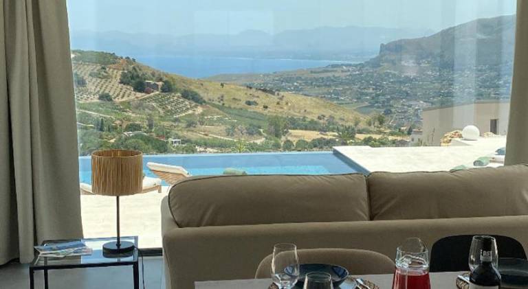 Villa with pool | Pet-friendly — photo 2