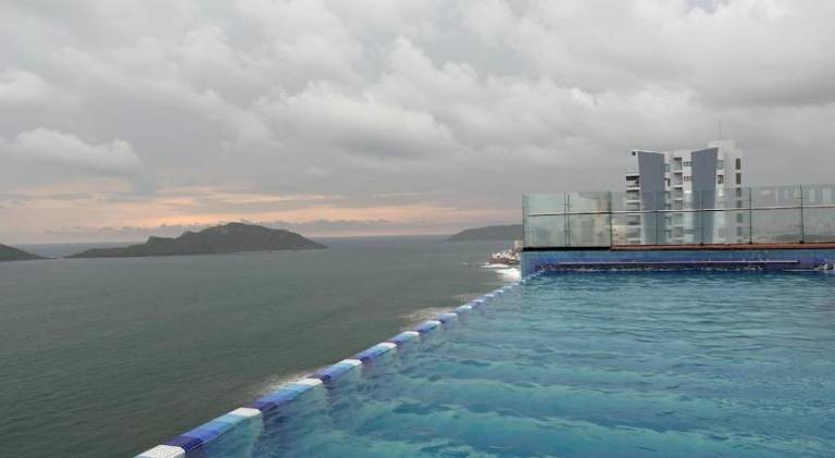 Holiday apartment with pool — photo 4