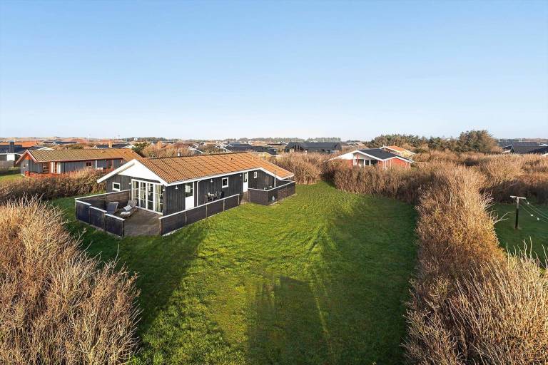 Fully equipped nice vacation home with patio, sauna & BBQ | Dogs allowed — photo 2