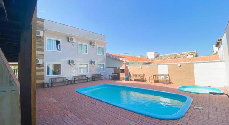 Rental apartment with pool & grill in Castelo Branco
