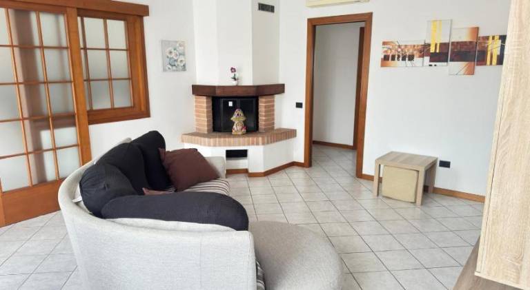 Holiday apartment with 2 rooms for 4 persons in Castelnuovo del Garda