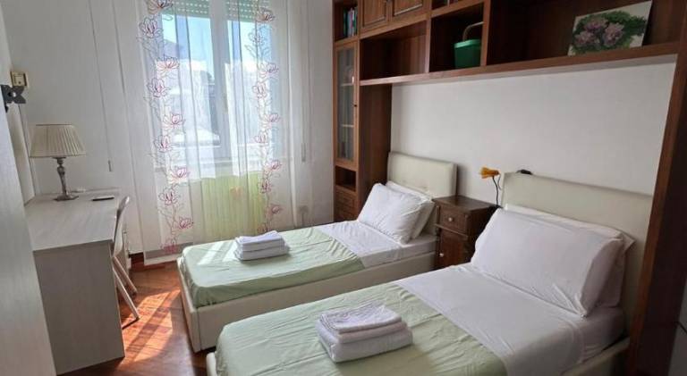 Holiday apartment with 2 rooms for 6 persons — photo 2