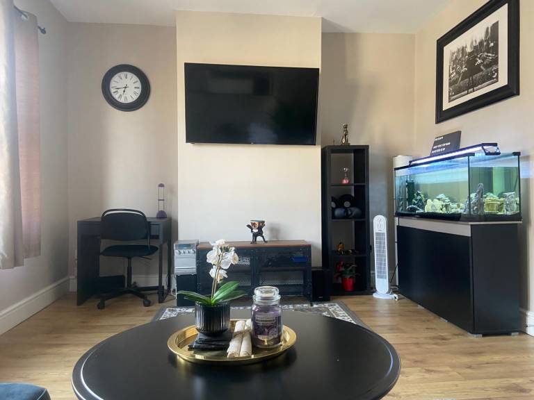 Cosy London Home with 2 Bedrooms