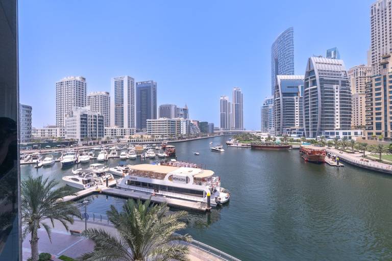 Elegant 3 Bedrooms in Dubai Marina with stunning views
