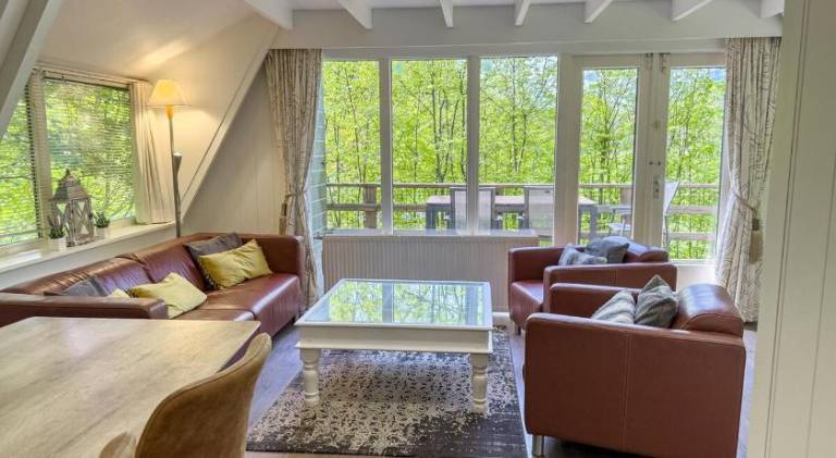 Nice chalet with pool | Pets are welcome — photo 3