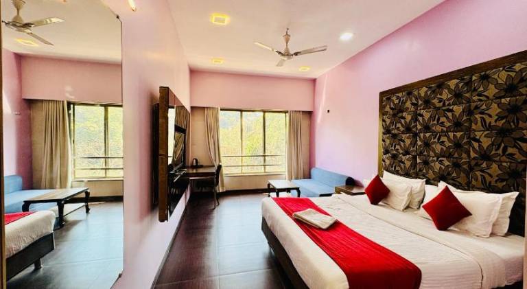 HOTEL LALIT INN — photo 2