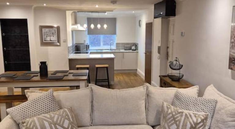 Holiday apartment with 3 rooms for 6 persons in Warwick