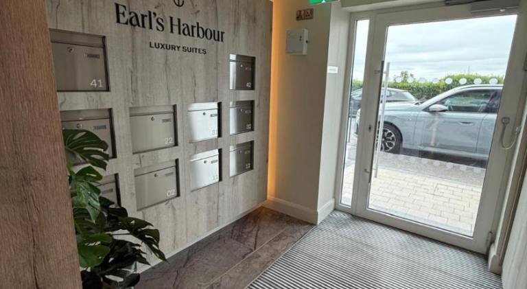 Earls Harbour Luxury Apartments — photo 4