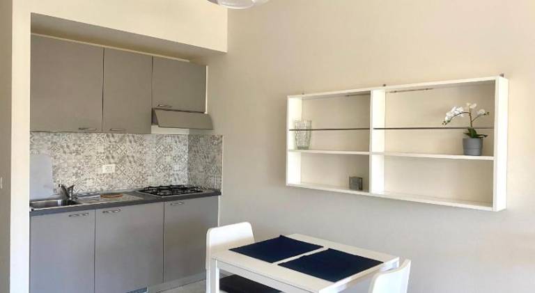 Rental apartment with yard & terrace — photo 3