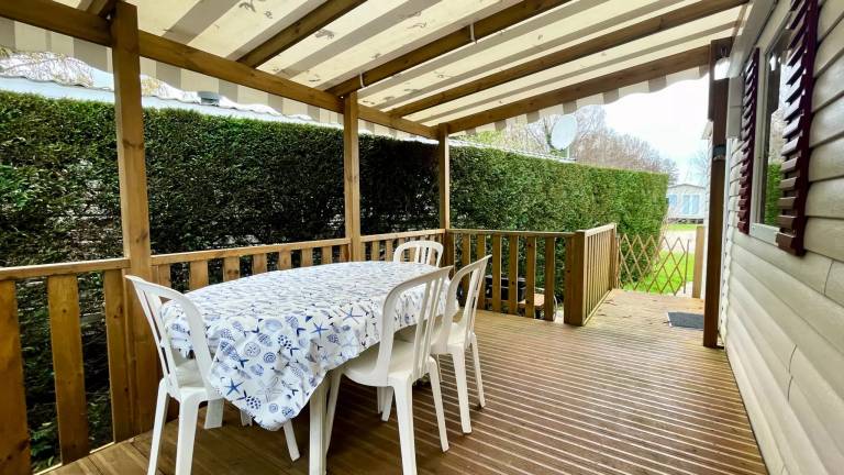 Lovely mobile home with grill, heated pool & garden | Pets allowed — photo 2