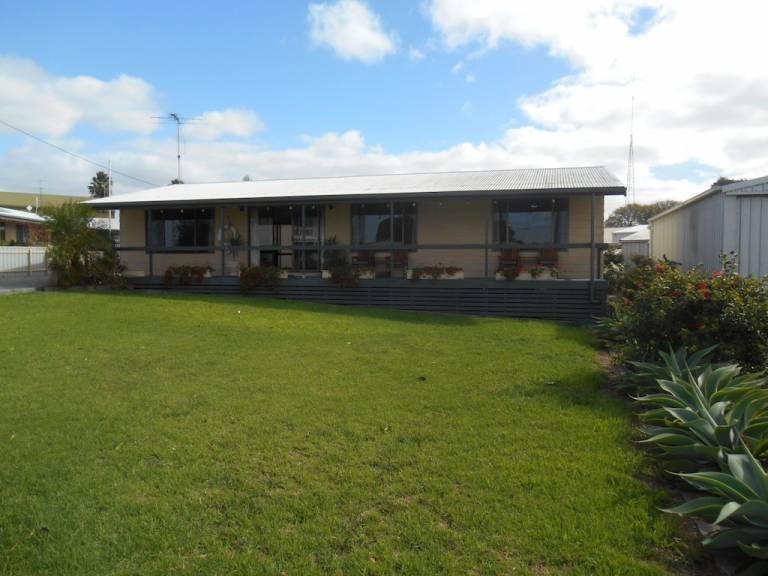 House  Point Turton