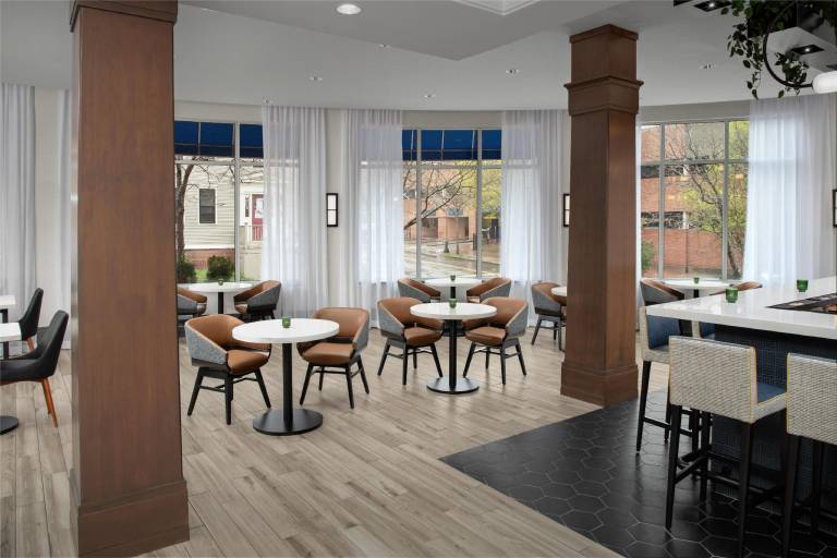 Hilton Garden Inn Portsmouth Downtown — photo 4